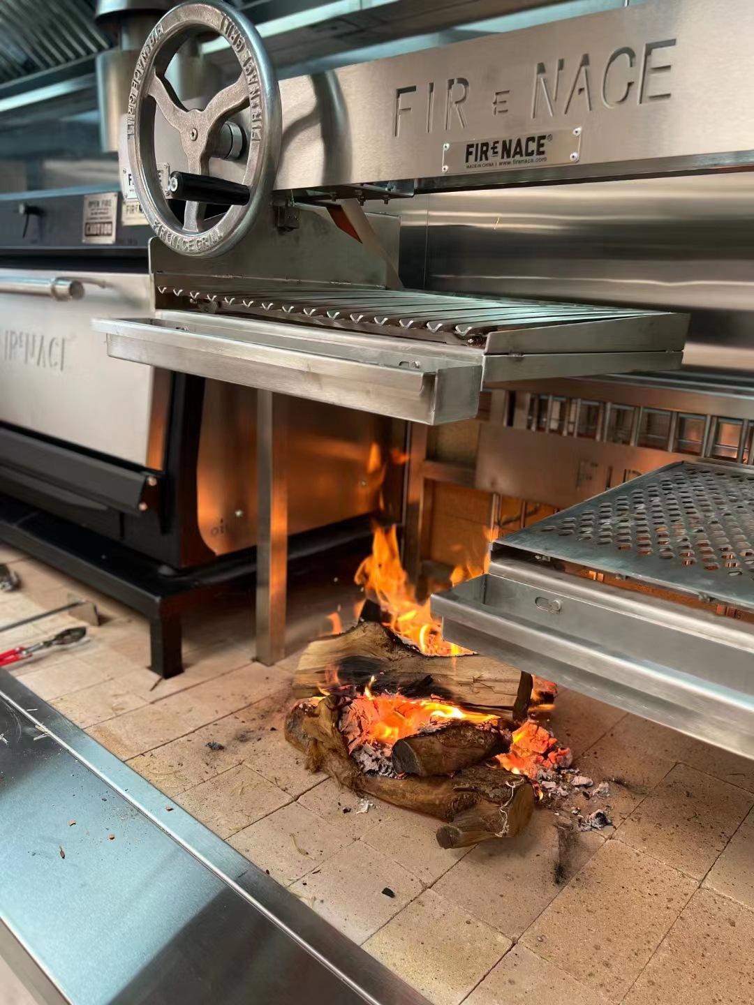 firenace升降式果木炉牛排烤炉燃气牛排果木炉美式牛排烧烤炉