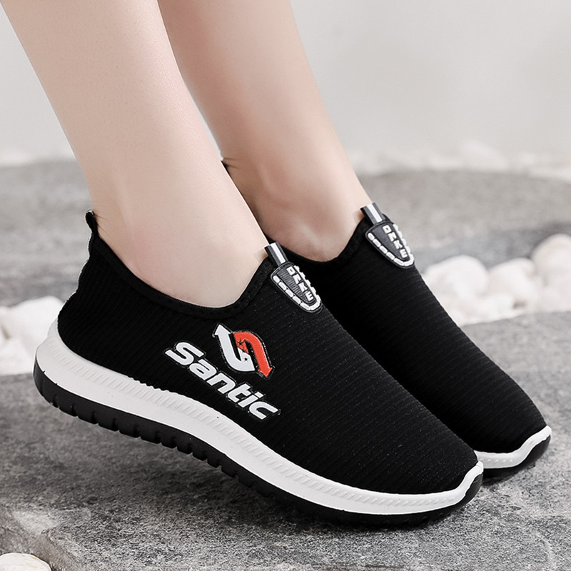 Old Beijing Cloth Shoes for Women Spring New 2021 Foreign Trade Women's Shoes Flat Casual Sneaker Middle-Aged Mom Pumps