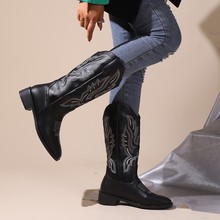 欧美粗跟西部牛仔靴女夏V口刺绣套筒马丁靴瘦复古中筒骑士短靴子