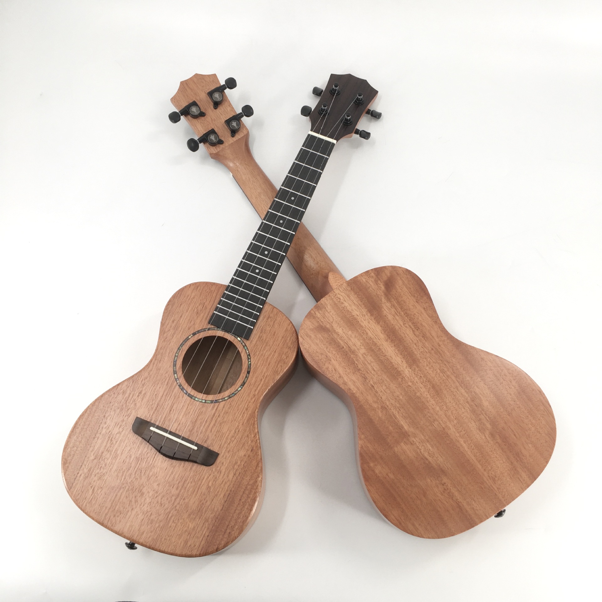 23寸尤克里里ukulili 夏威夷四弦琴桃花芯全单板琴 新品