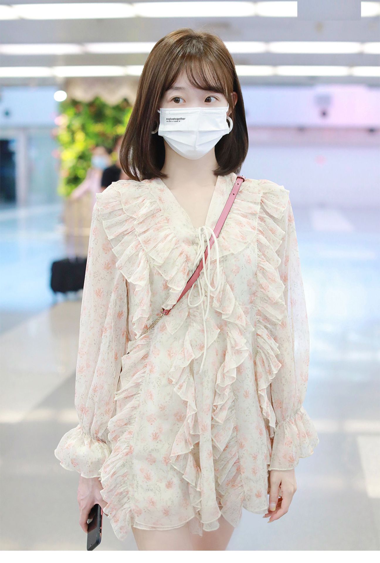 李子璇同款收腰显瘦仙女裙2022新款长袖连衣裙气质荷叶碎花裙