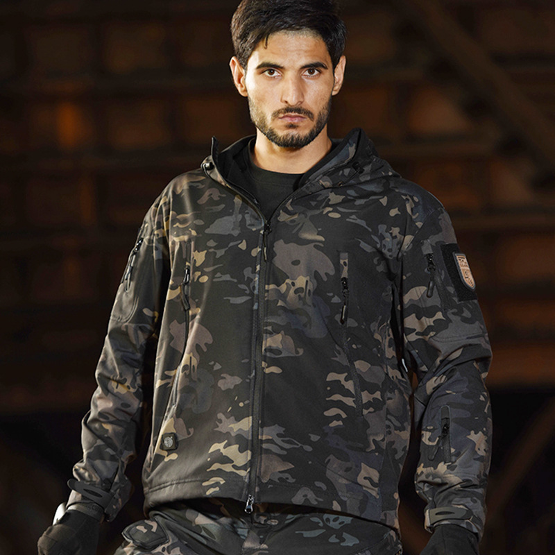 涵野厂家生产销售tad鲨鱼皮软壳冲锋衣套装 透气遮风套装一件代发