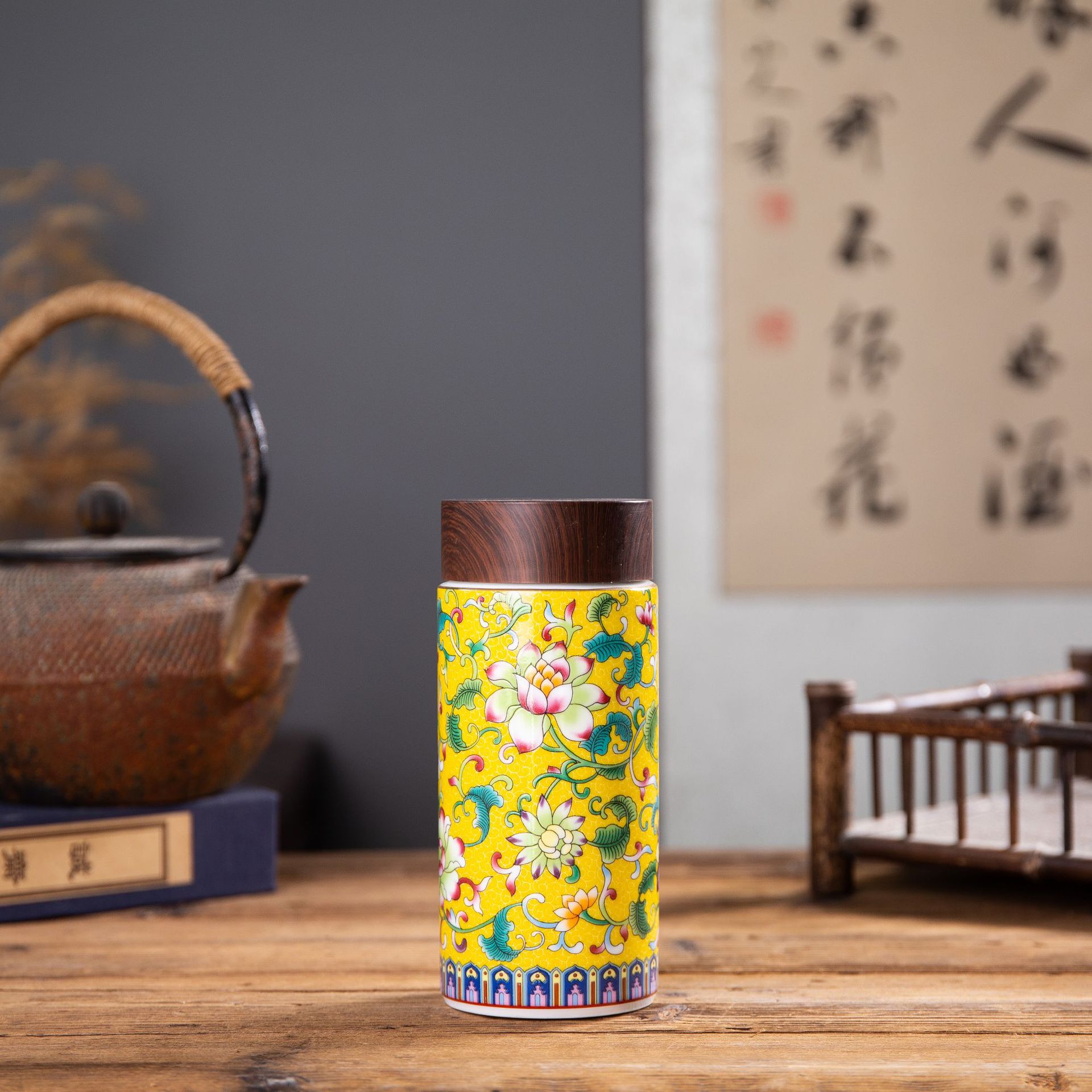 New Jingdezhen Enamel Ceramic Liner Health Cup Palace Style Large Capacity Hand Warmer Bottle Double Insulation Tumbler