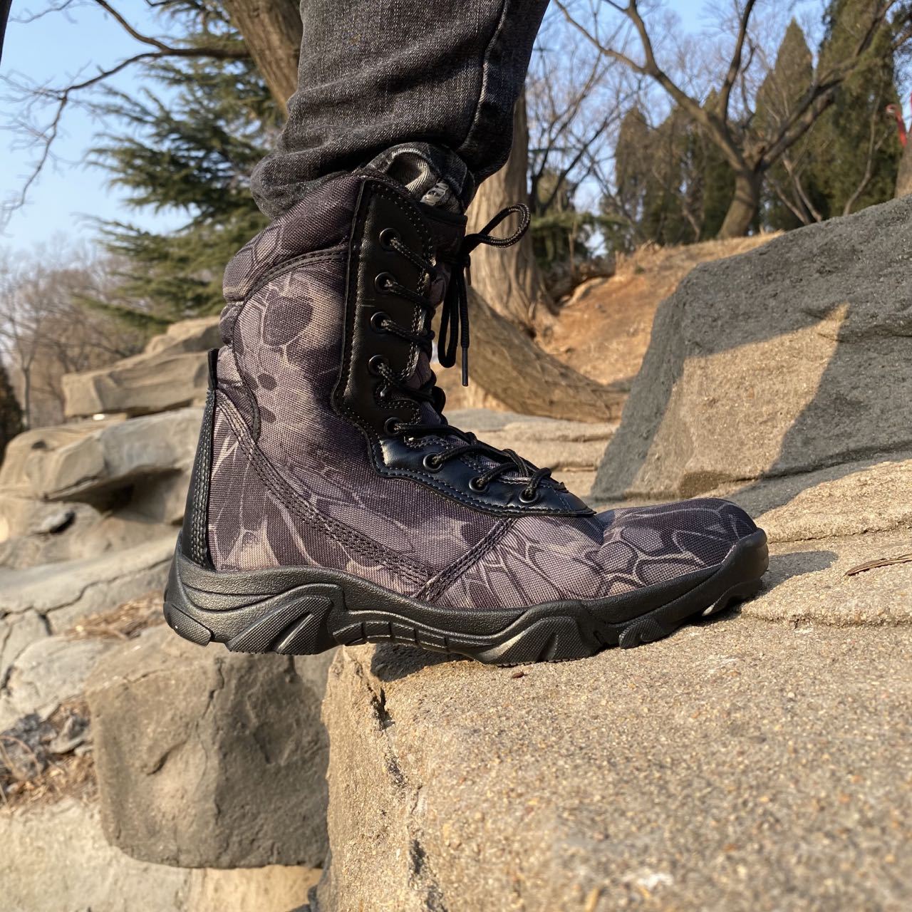 蟒蛇纹军迷战术靴 马格南迷彩高帮鞋 特种兵沙漠作战靴高帮训练靴