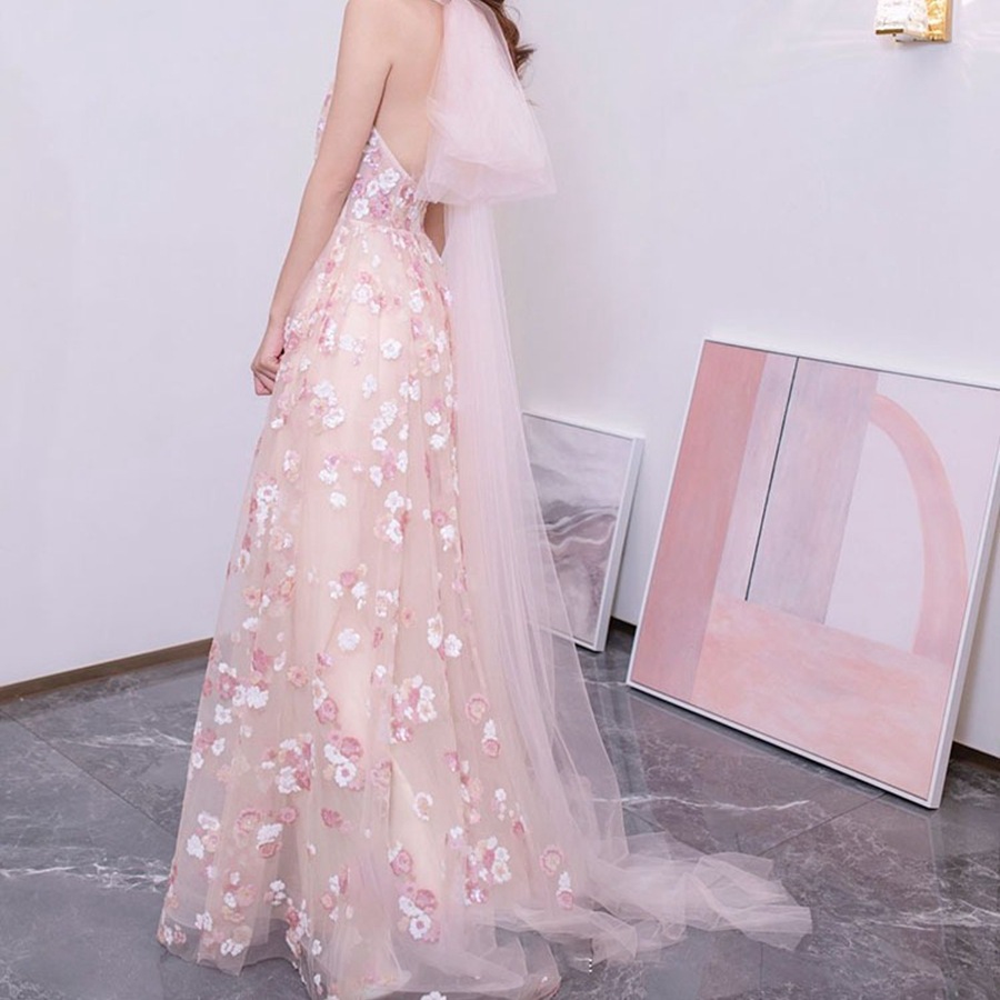 新娘女晨袍结婚敬酒服订婚礼服高端轻奢小众法式轻婚纱挂脖连衣裙