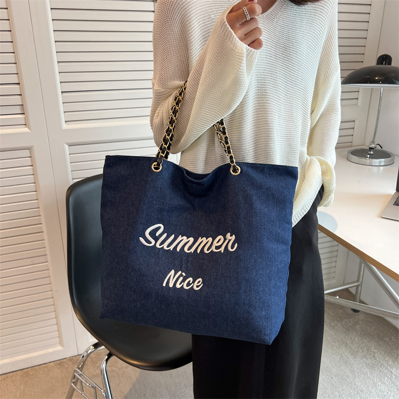 2023 Spring and Summer New Niche Chain Handbag Large Capacity Letter Fashion Simple Commute Women's Shoulder Bag