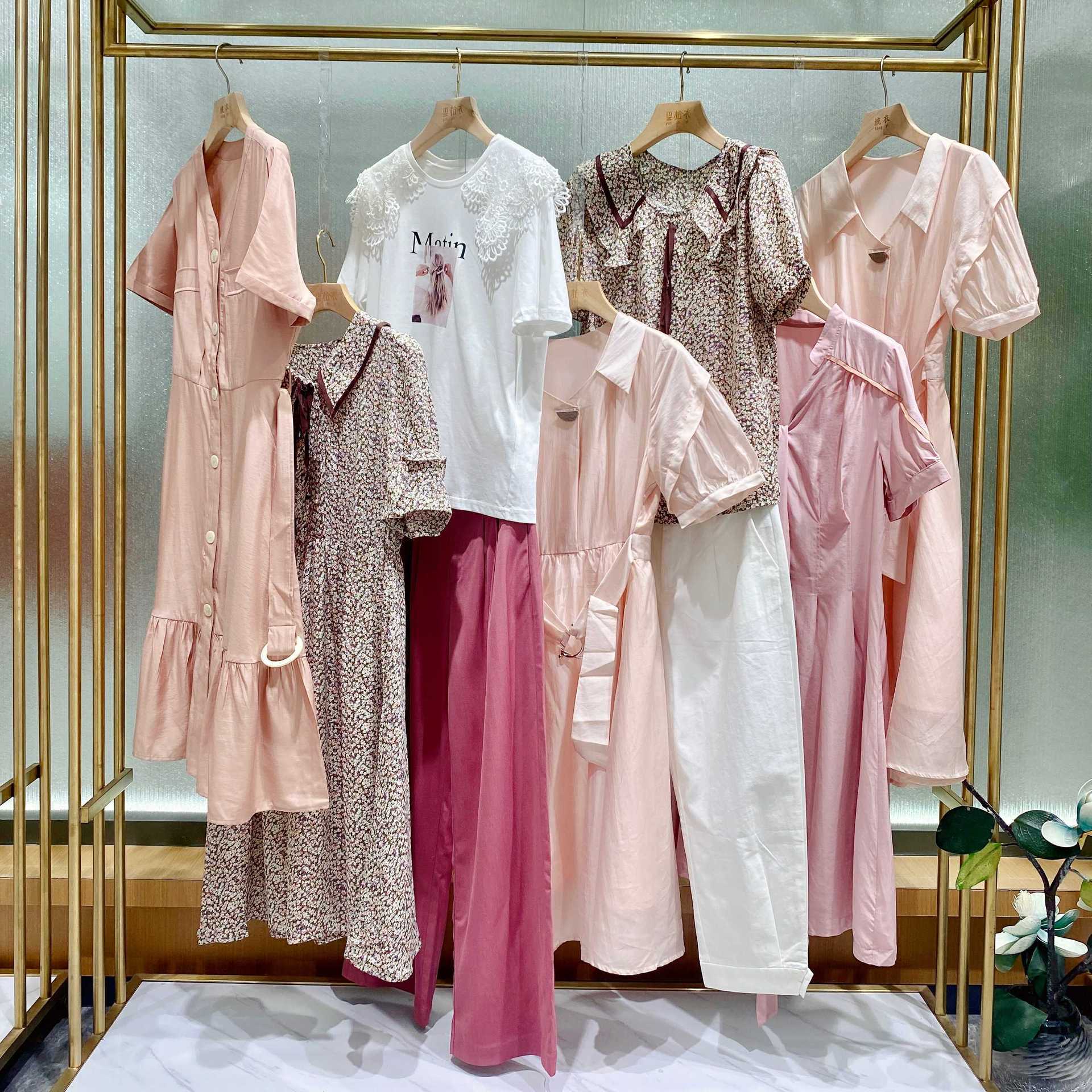 桑索22夏品牌女装折扣尾货库存打包走份批发实体直播一手货源剪标