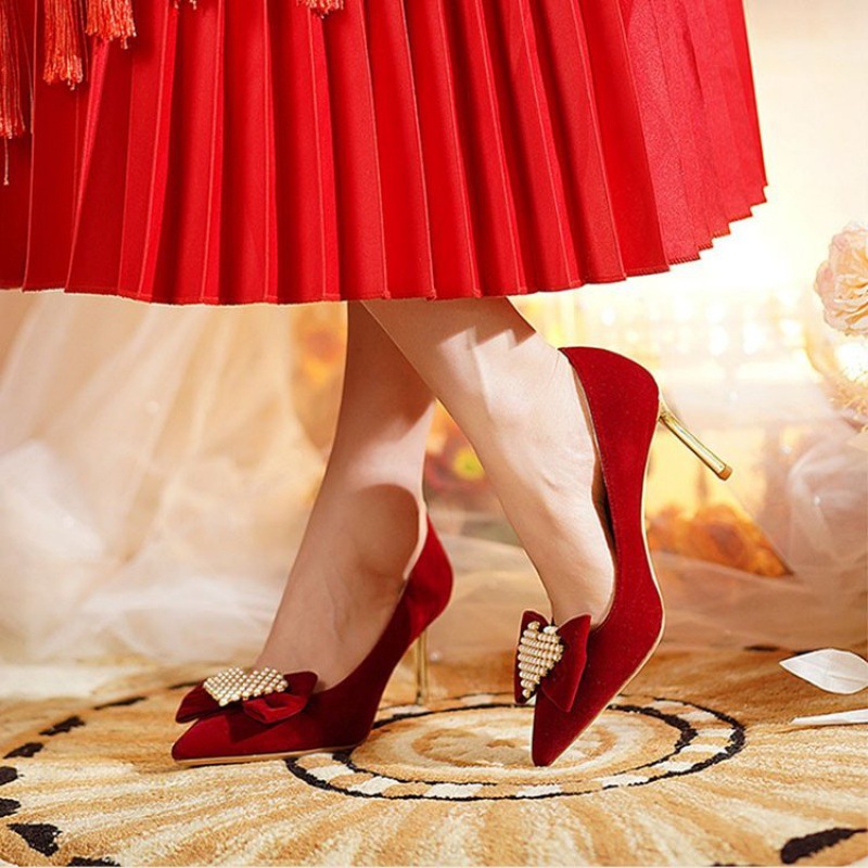 红色婚鞋秀禾服新娘鞋女细高跟2024年夏新款孕妇粗跟低中式礼服鞋