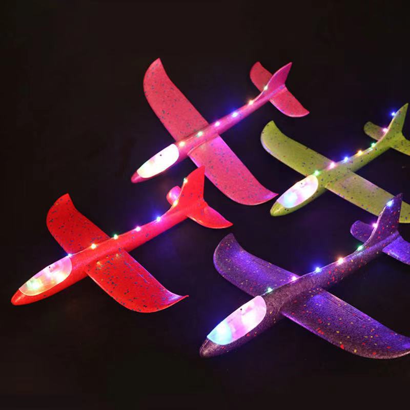 LED发光手抛泡沫飞机 特技回旋滑翔机儿童玩具泡沫飞机大号48cm