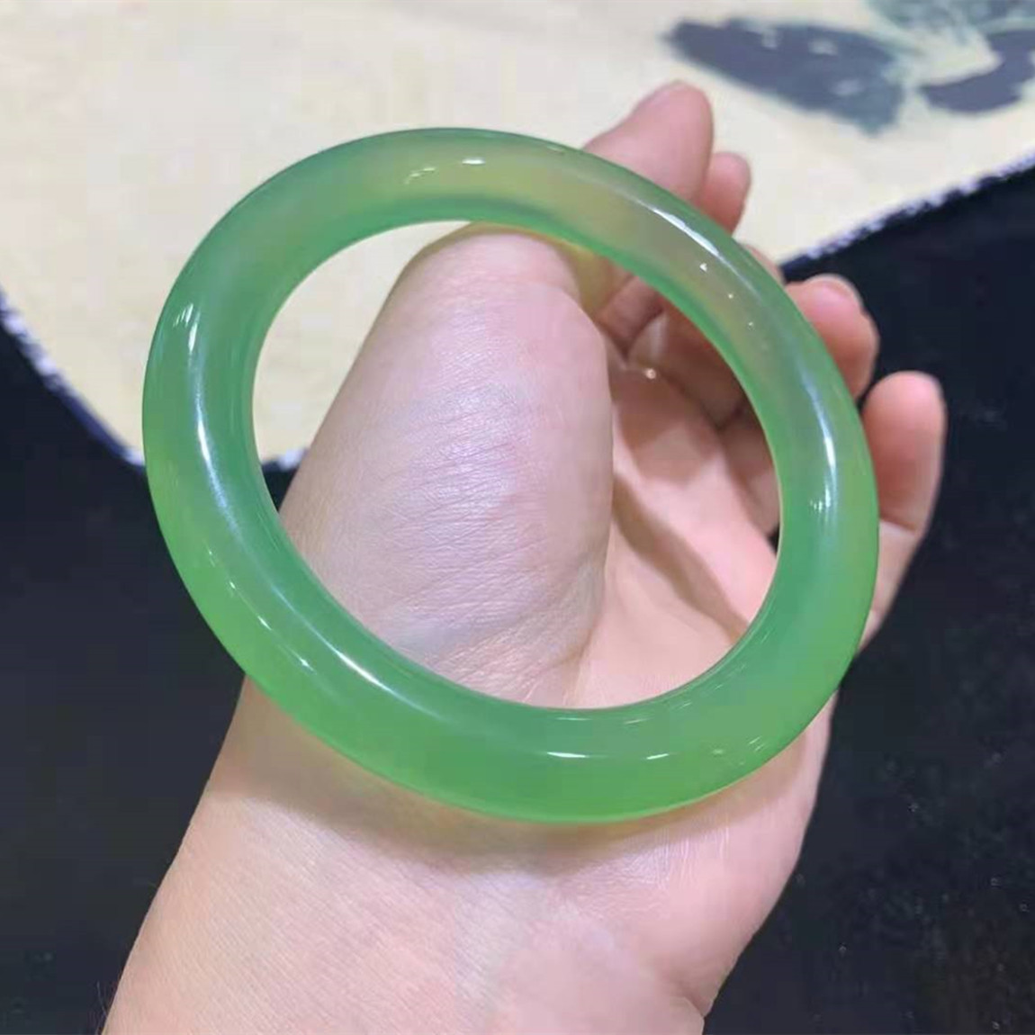 批发天然冰种巴西葡萄色玉石手镯苹果绿玉髓玛瑙手镯女款时尚易搭