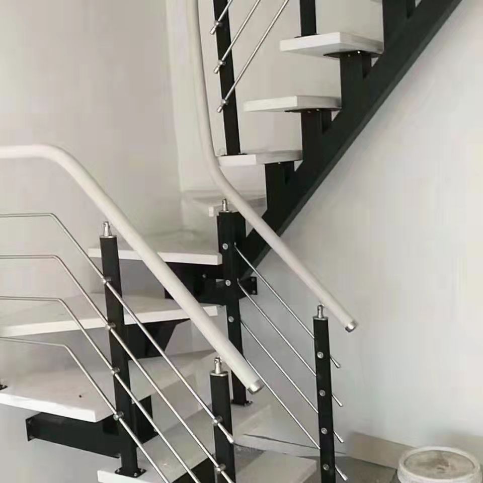 复式楼梯钢木