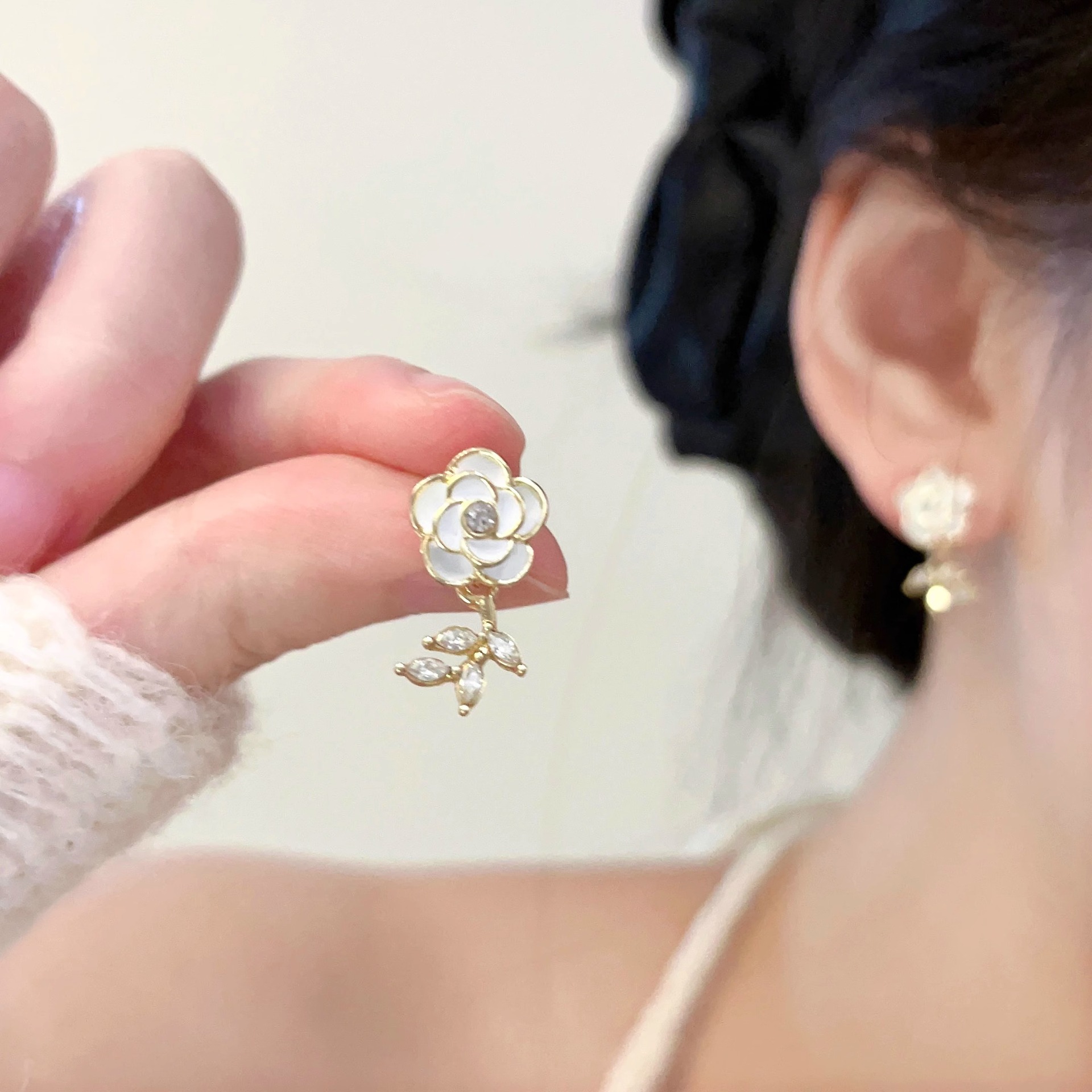 white camellia earrings earrings for women 2023 new popular niche design advanced zircon earrings ear clips