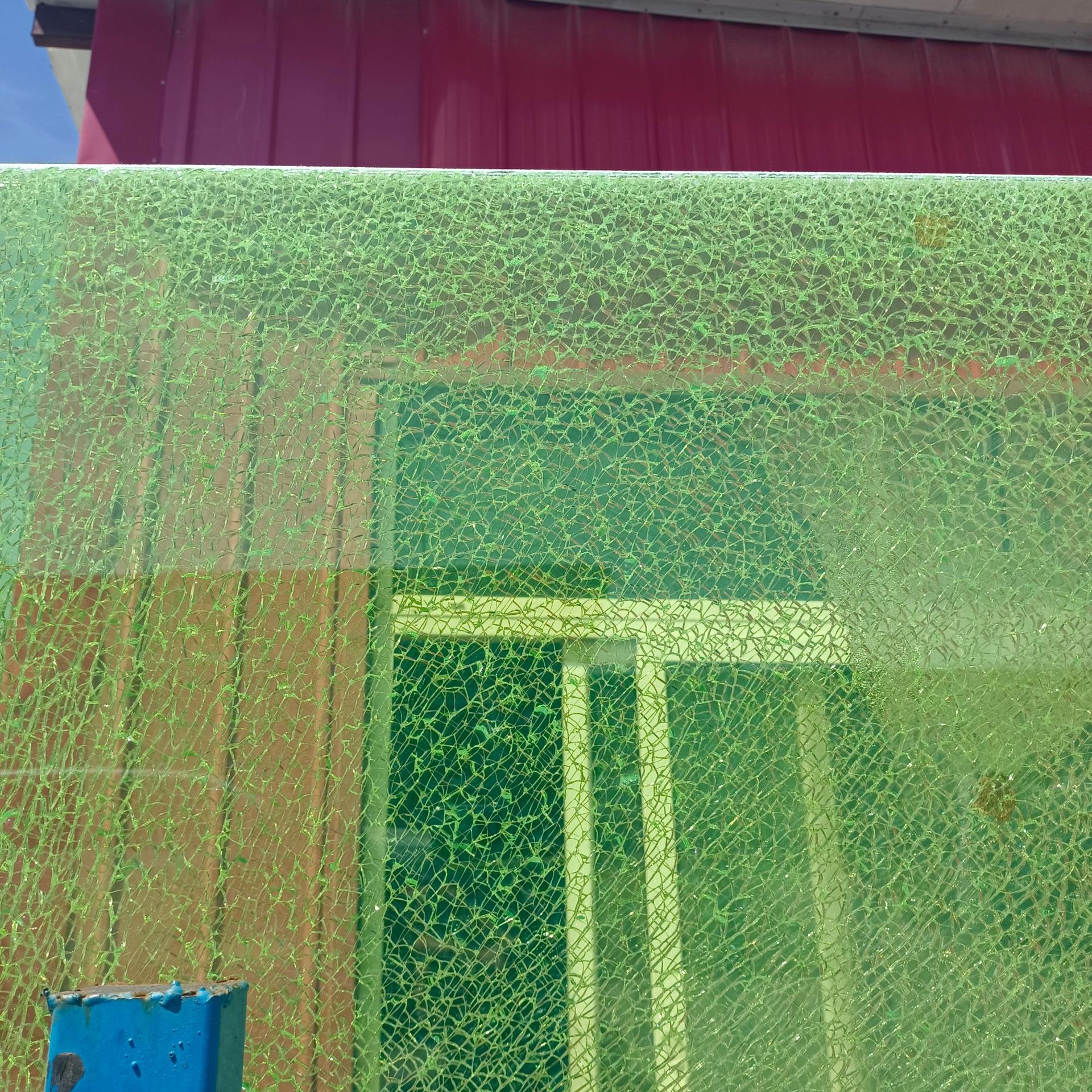 4mm三层夹胶安全玻璃 3 3红色蓝色紫色黑色白色橙色橘色夹胶玻璃