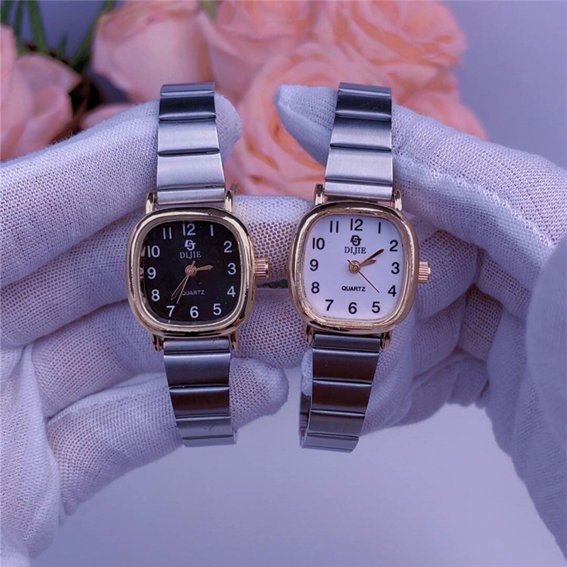 高颜值网红链条手表女款ins小众轻奢简约气质时尚方形高级感女表