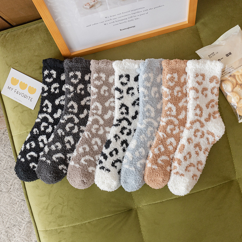 Coral Fleece Socks Women‘s Korean Style Leopard Print Lace Mid-Calf Length Socks Winter Thickening Warm Sleeping Socks Warm Floor Socks