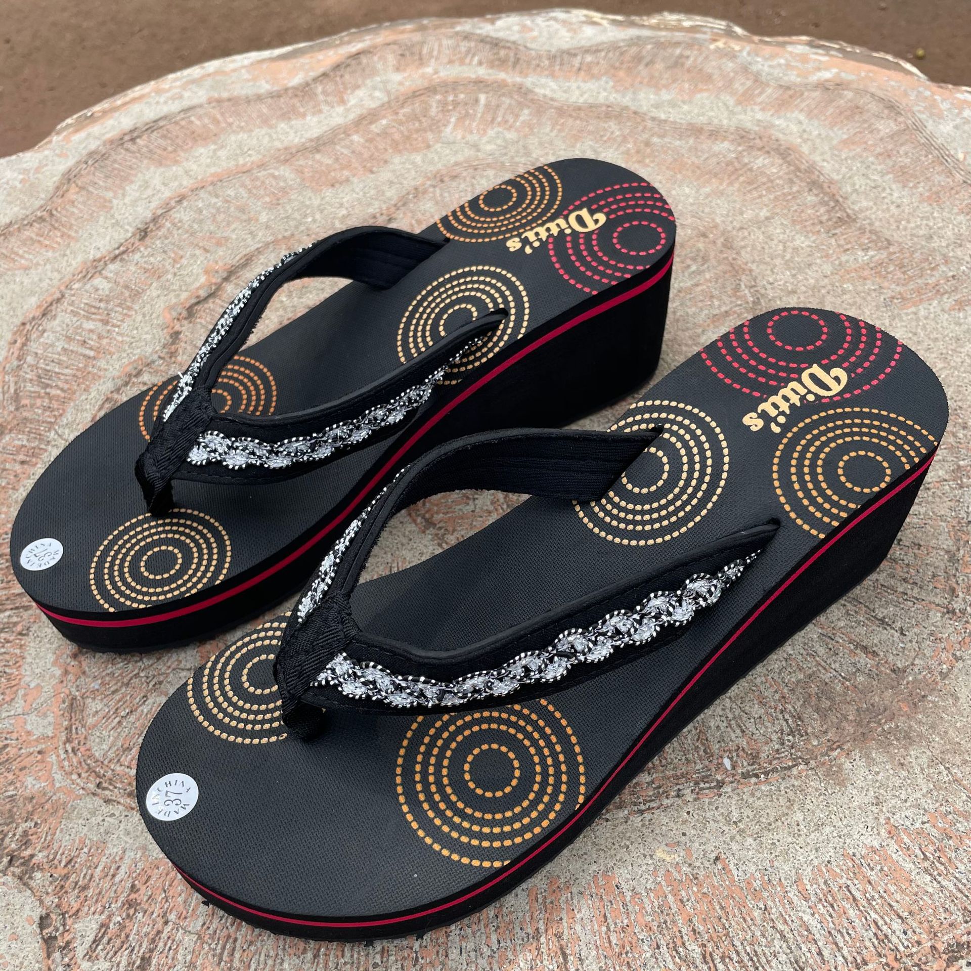 越南女高跟人字拖鞋厚底休闲时尚度假女拖时尚新款外穿百搭高跟鞋