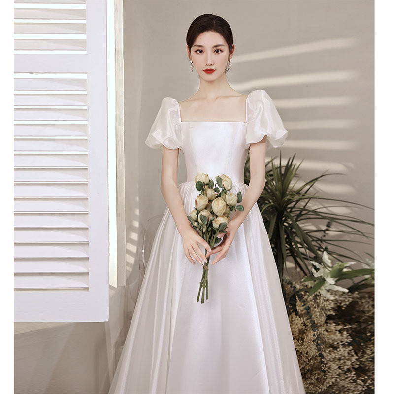 法式轻婚纱森系旅拍缎面白色结婚新娘2022款简约气质收腰小晚礼服