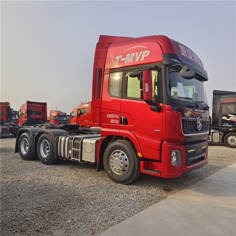 供应二手陕汽德龙牵引卡车 420马力天然气运输车 cng半挂拖拉机