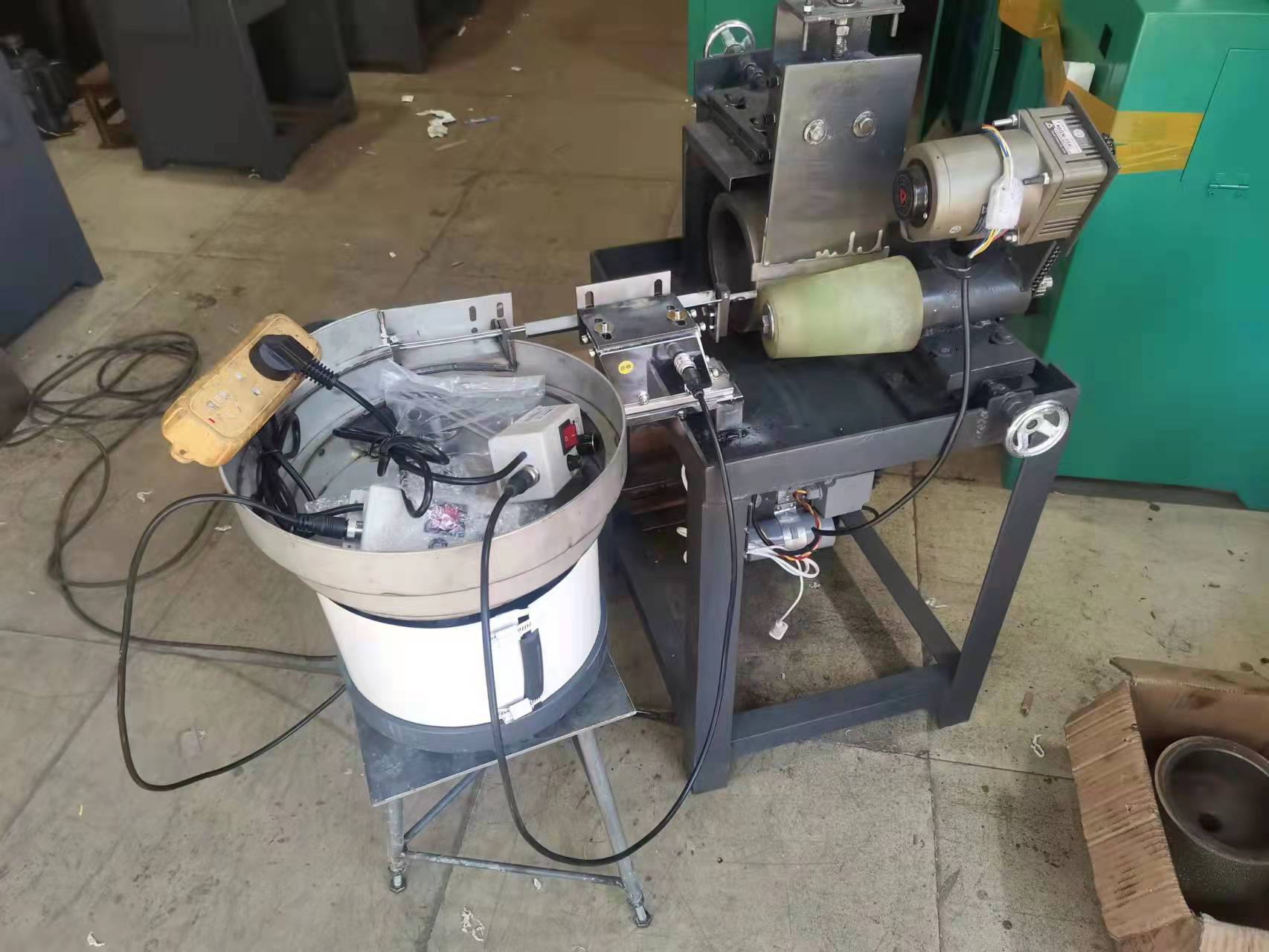 卓记和田玉独山玉岫玉翡翠圆珠珠子圆球设备自动磨圆棒成型机