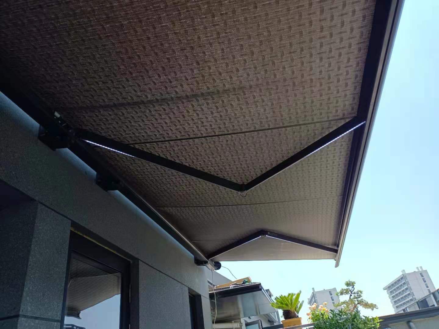 高档别墅小区电动带灯全盒遮阳棚 商铺遮阳棚 厂家供应一件代发