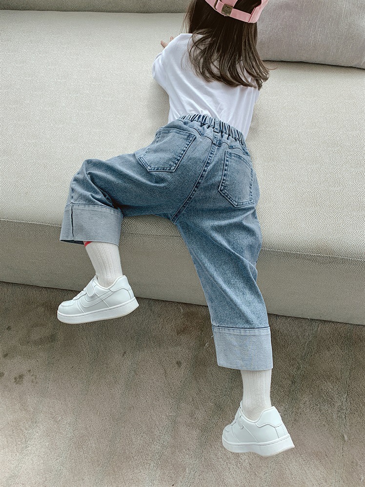 女童牛仔裤2021春秋季新款小女孩韩版宽松直筒裤宝宝洋气阔腿裤子