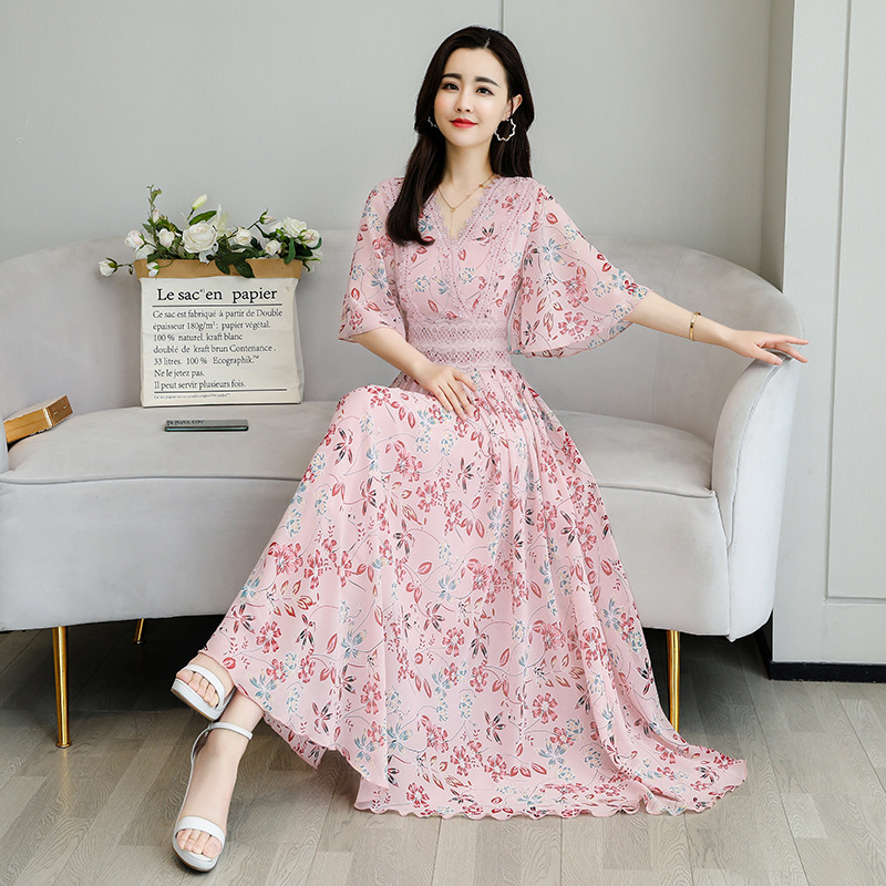 新款春夏洋装连衣裙女2024新款短袖蕾丝边碎花雪纺收腰印花长裙潮