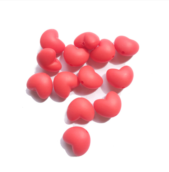 硅胶小爱心形珠子饰品配件 硅胶小爱心散珠 手串diy项链 当天发货