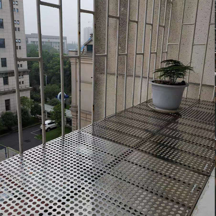 不锈钢防盗窗垫板多肉花架垫板防盗网垫板阳台防护栏防盗网洞洞板