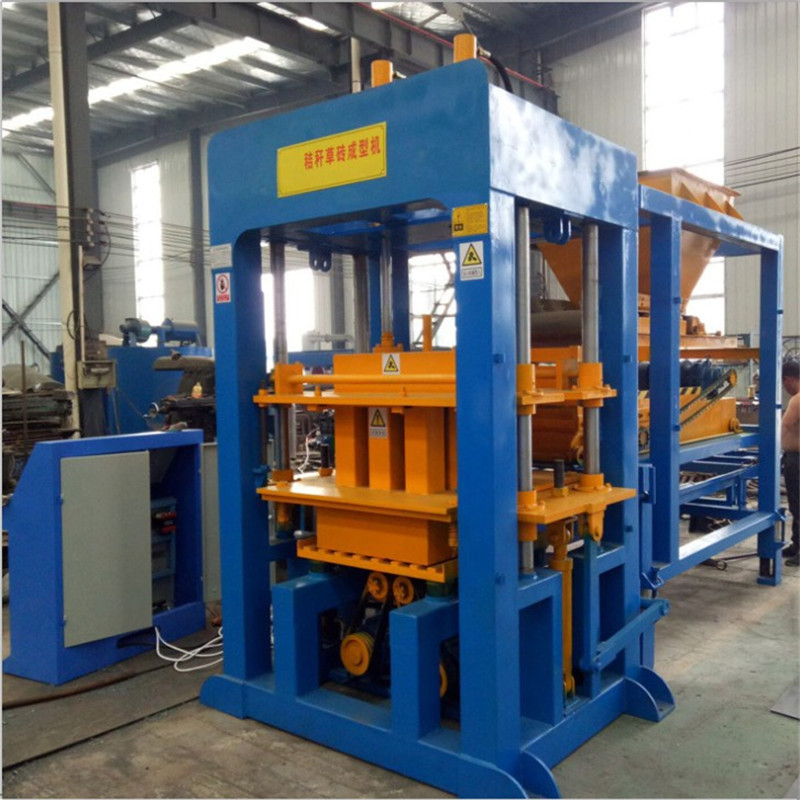 传动力大矿粉炉渣水泥制砖机德辉qtj4-40d型建筑垃圾八孔空心砖机