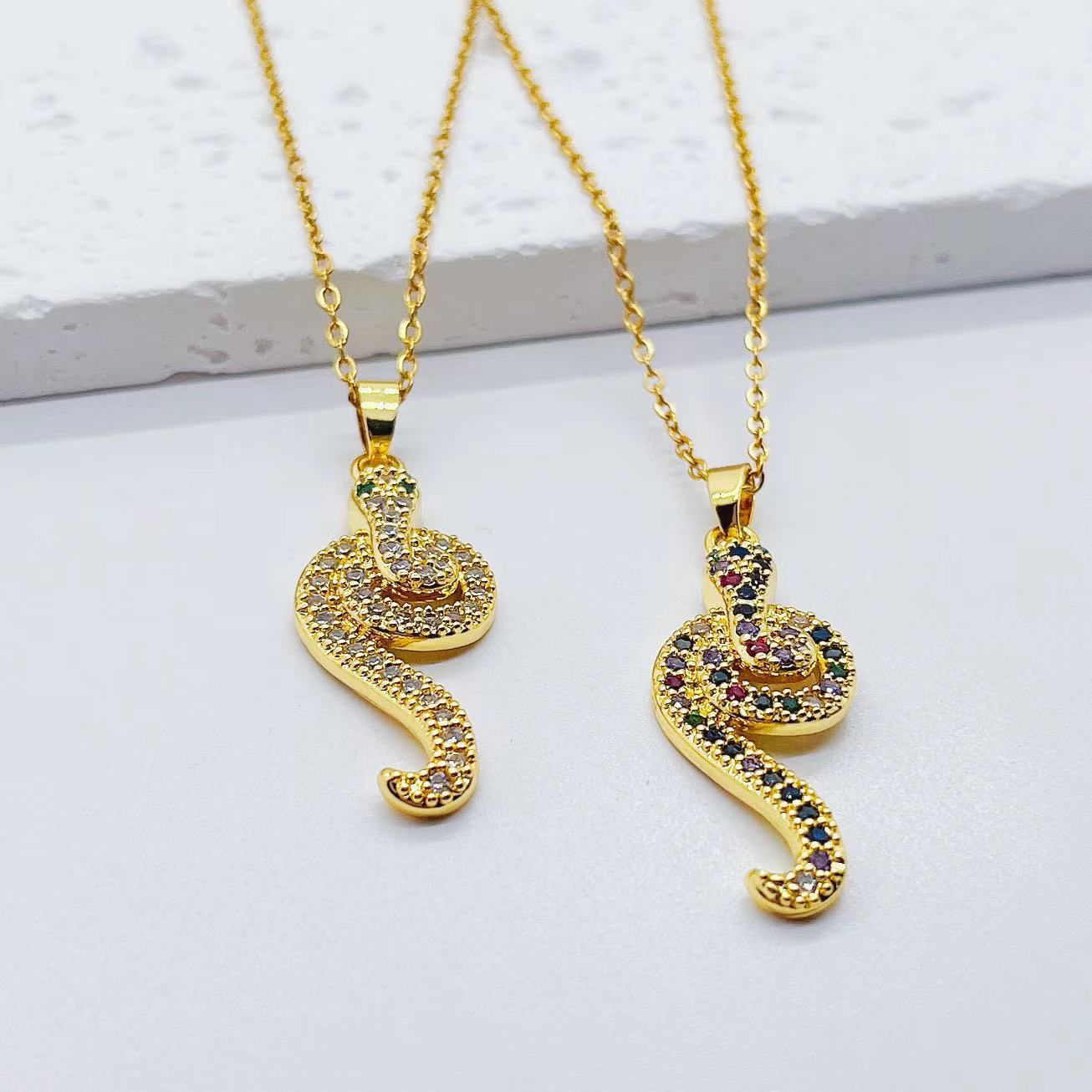 跨境复古蛇形缠绕项链女彩色微镶锆石蛇形吊坠ins风小众设计项链