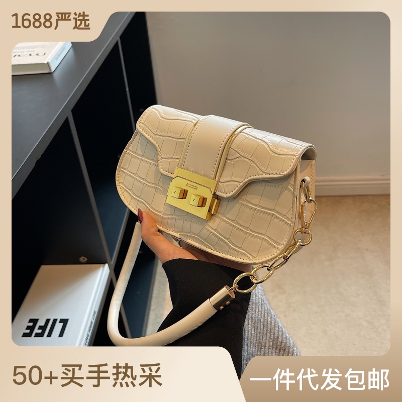 Women's Bag 2022 New Niche Girls' Shoulder Bag Fashion Simple Work Commuter Bag Girl P