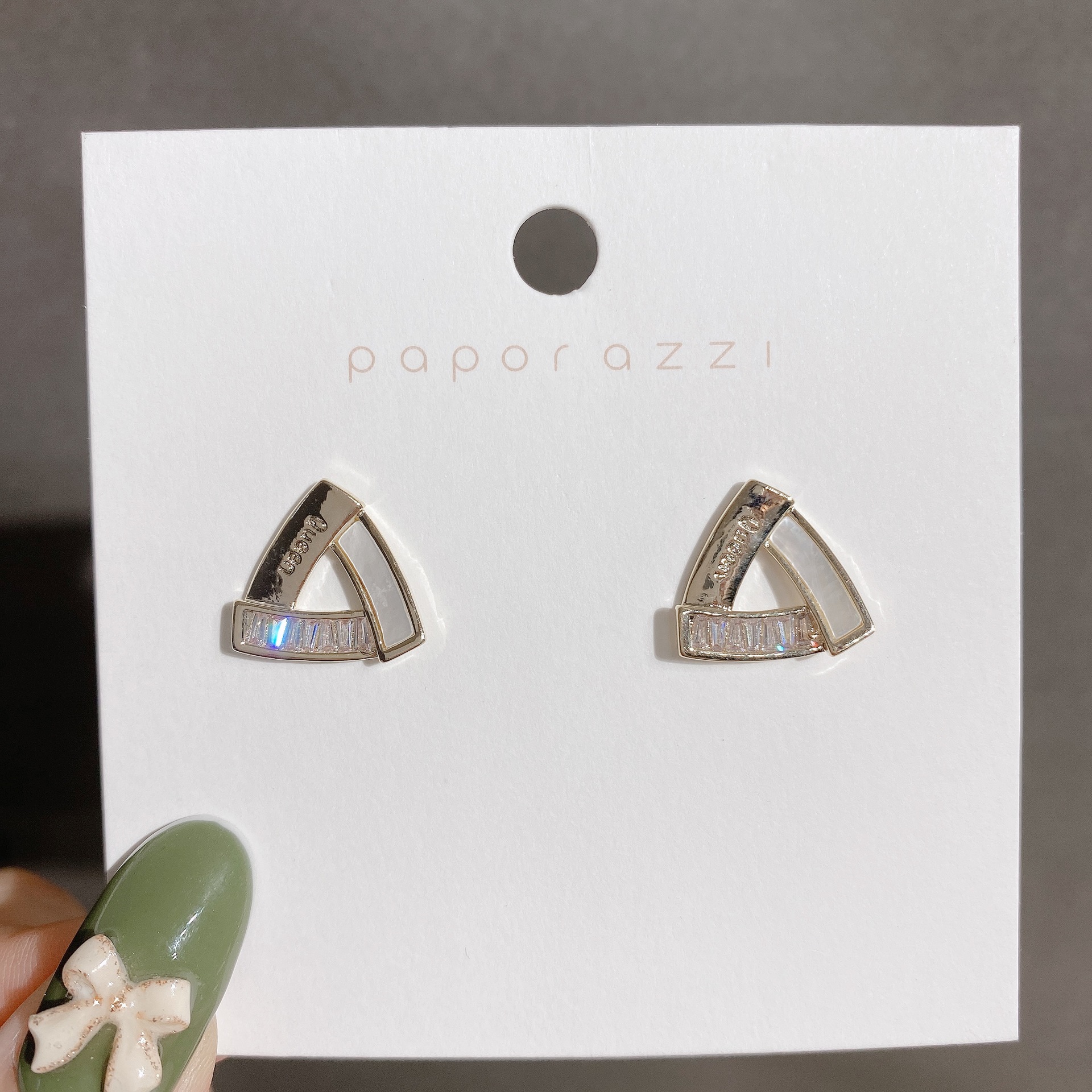 Needle Korean Style Simple Graceful Triangle Earrings All-Match Shell Earrings Commuter Students Petite Earrings Tide