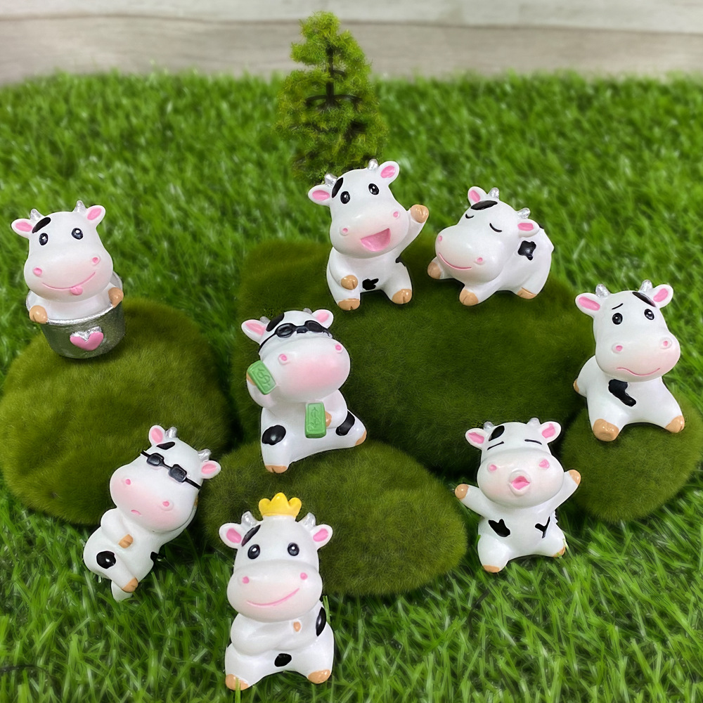 Micro Landscape Small Animal Cute Cow Ornaments Desktop Gardening Bonsai Decorations Resin Accessories Crafts Wholesale