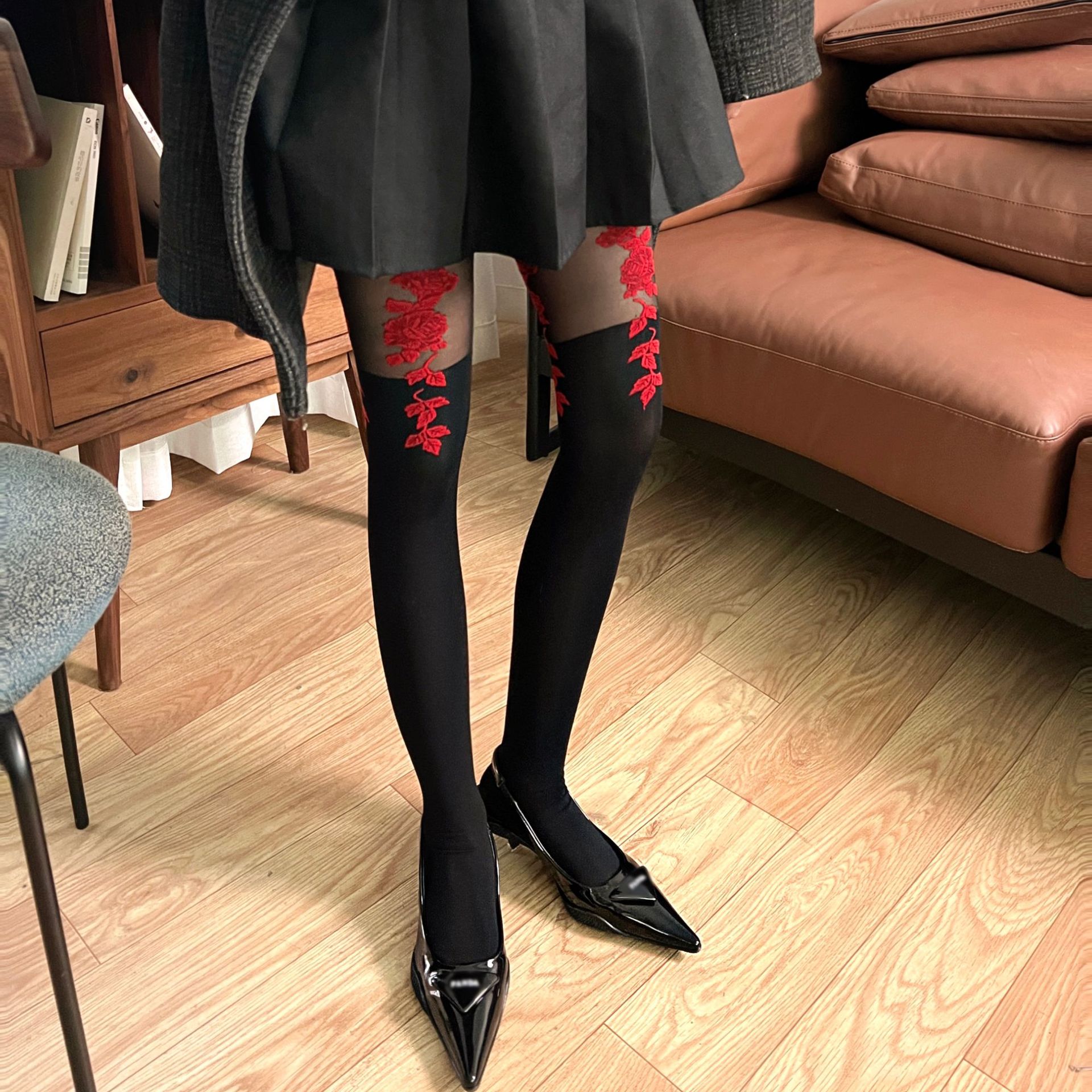 个性暗黑红色织花拼接连裤袜美腿显瘦黑丝新中国风街拍假高筒袜子