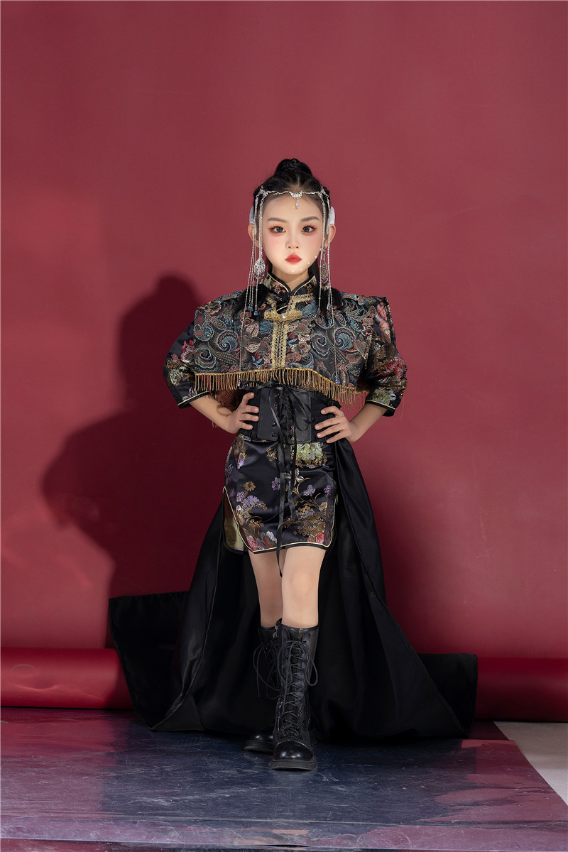 国潮女童坎肩旗袍拖尾中国风模特走秀童装t台时装霸气黑色礼服567