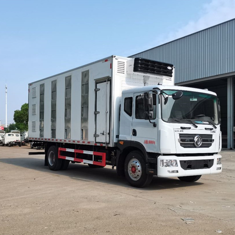 东风多利卡全新拉猪车6.8米恒温运输车畜禽运输车价格