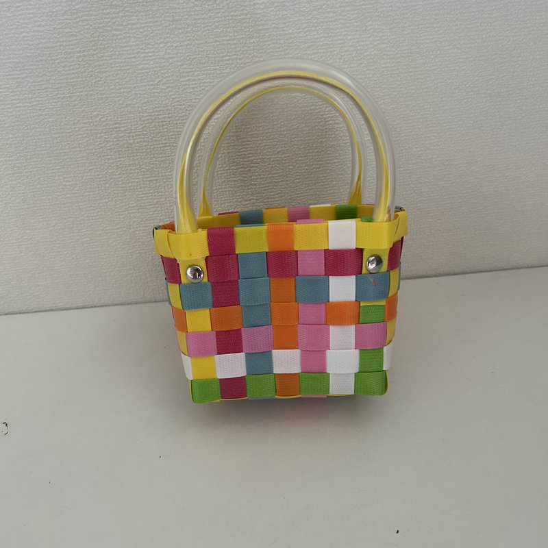 Factory Wholesale Grid Knitted Basket Basket Spring Outing Picnic Basket Special-Interest Design Travel Beach Straw Bag