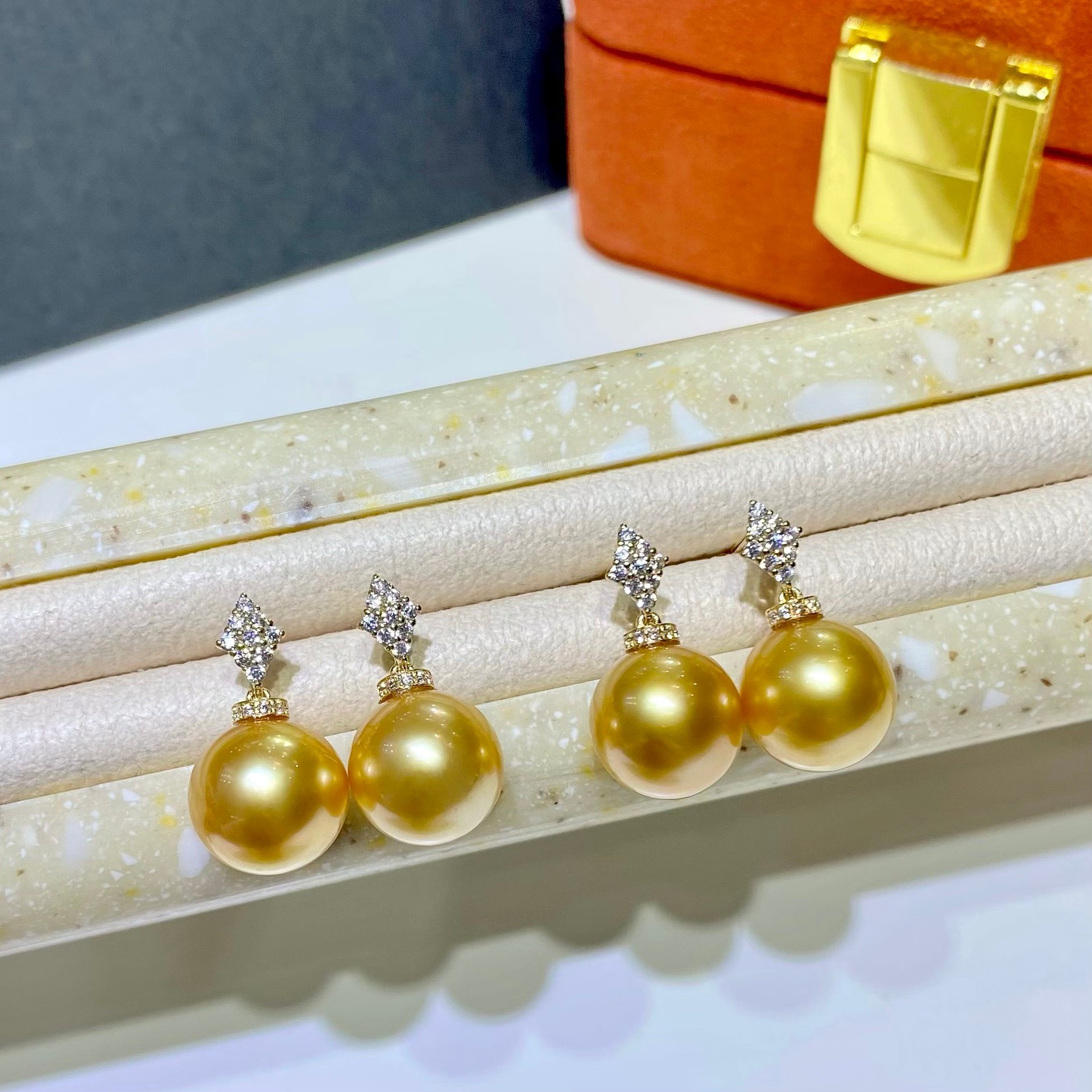 新款g18k金耳环 10-11mm南洋金珠 气质正圆时尚耳饰 珍珠耳钉女