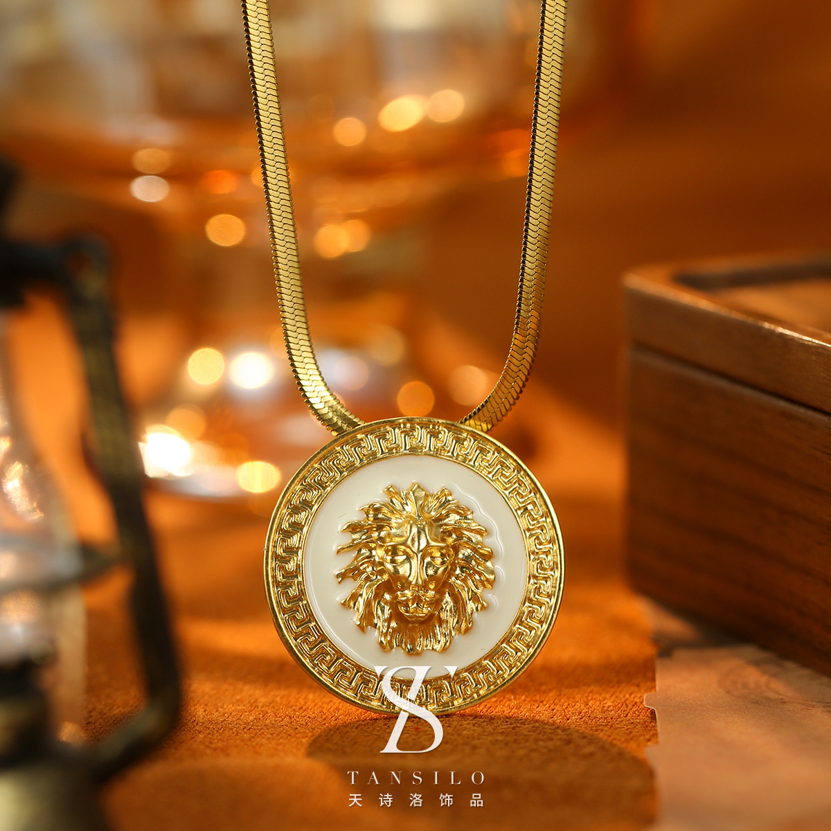 中古气质欧美时尚铜镀18k金狮子头金色滴油吊坠项链蛇骨链毛衣链