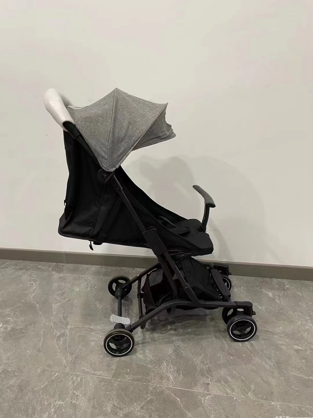 mstar portable stroller four-wheel umbrella car shock absorber simple ultra-small foldable pocket stroller new