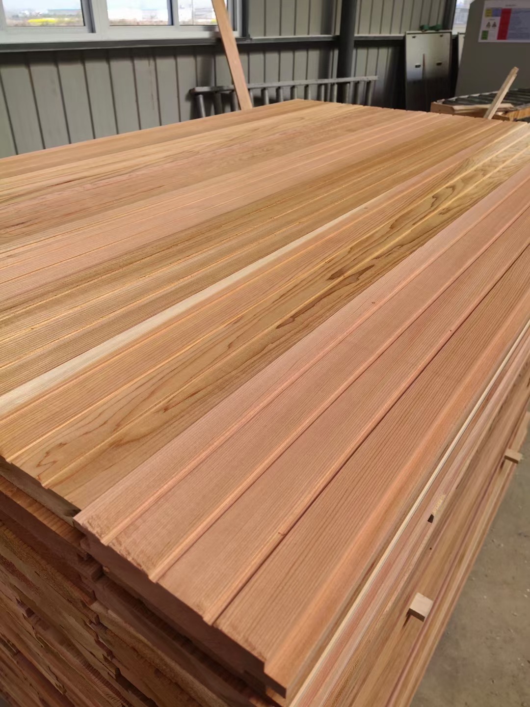 美国红雪松原木木料销售厂家 红雪松桑拿板板材 红雪松扣板