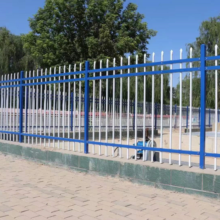 厂家供应铁艺护栏网适用学校小区隔离栏庭院栅栏别墅围墙锌钢护栏