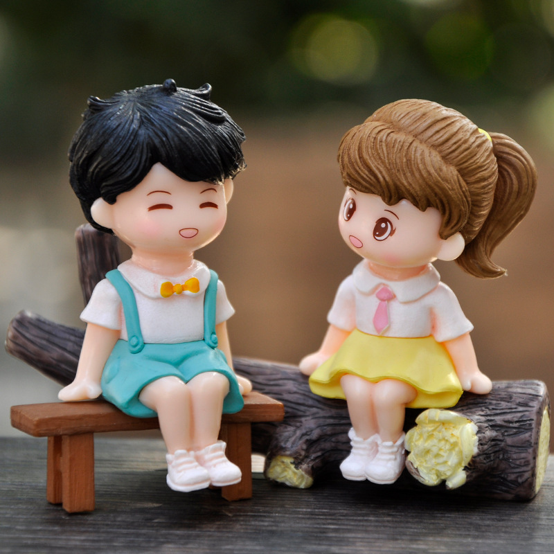 卡通男孩女孩人偶模型创意青春校园情侣公仔玩偶盲盒中国桌面静态