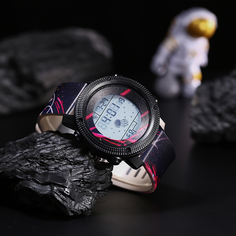太空人手表男潮流运动儿童小学初中女学生ins 简约气质防水电子表