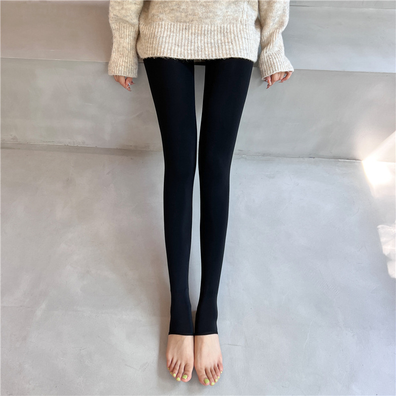 Autumn and Winter New Water Light Pants Flesh Color Outerwear Nude Feel One-Piece Trousers Single Layer Fresh-Colored Pantyhose Women's Leggings Wholesale