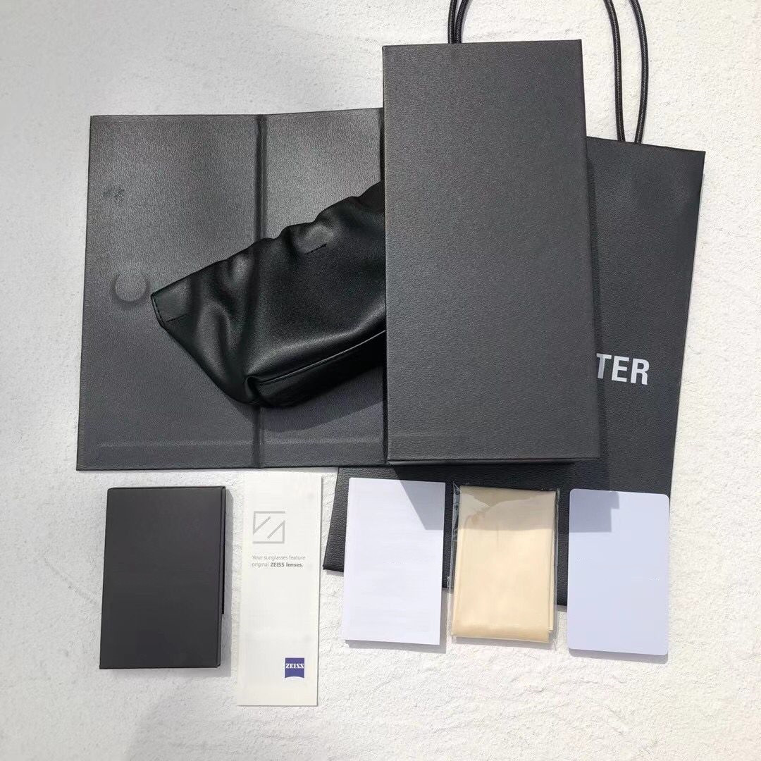 高档新款gm眼镜盒子便携收纳太阳镜墨镜盒黑色皮袋云朵包蓝色白色