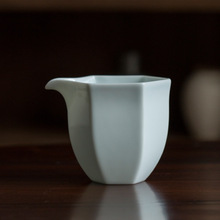 湖田窑手工单个手抓公道杯分茶器功夫茶道客用匀茶杯中式创意陶瓷