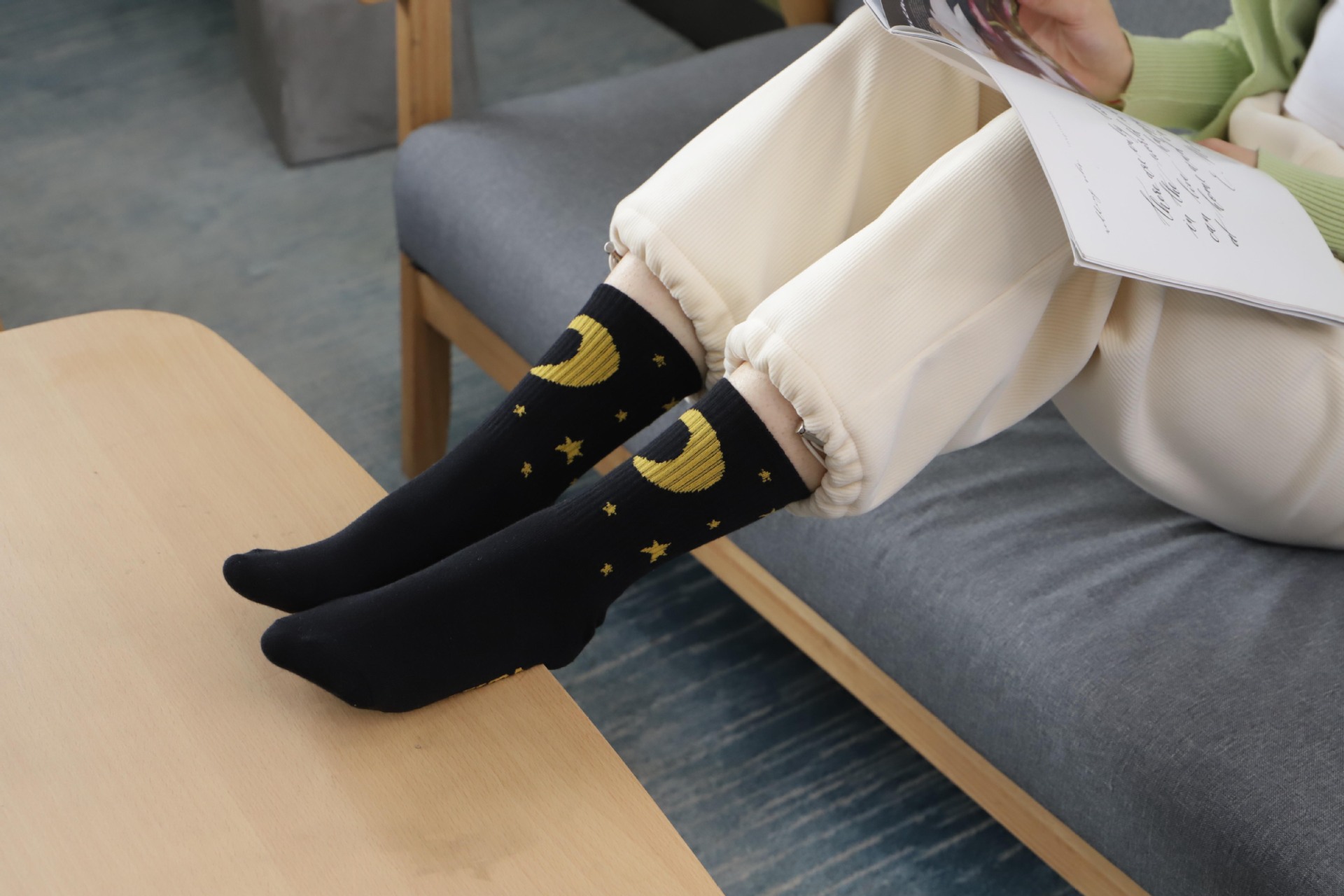 秋冬新款中筒女袜韩版卡通奶牛长棉袜日系星星月亮学院风女袜ing