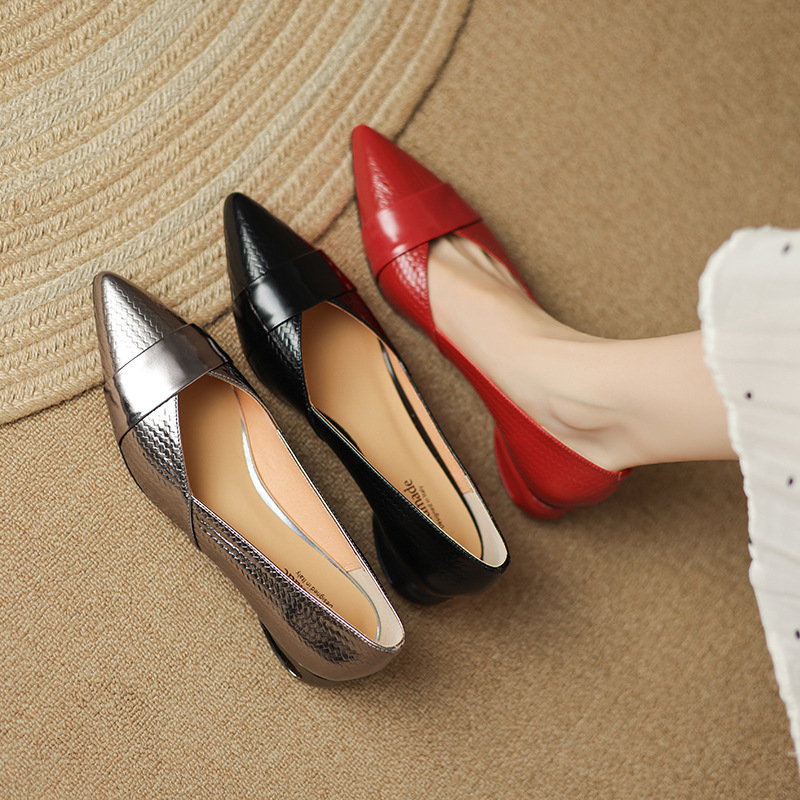 枪色尖头高跟鞋女粗跟2023年鞋子新款低跟女鞋夏季软皮不累脚单鞋