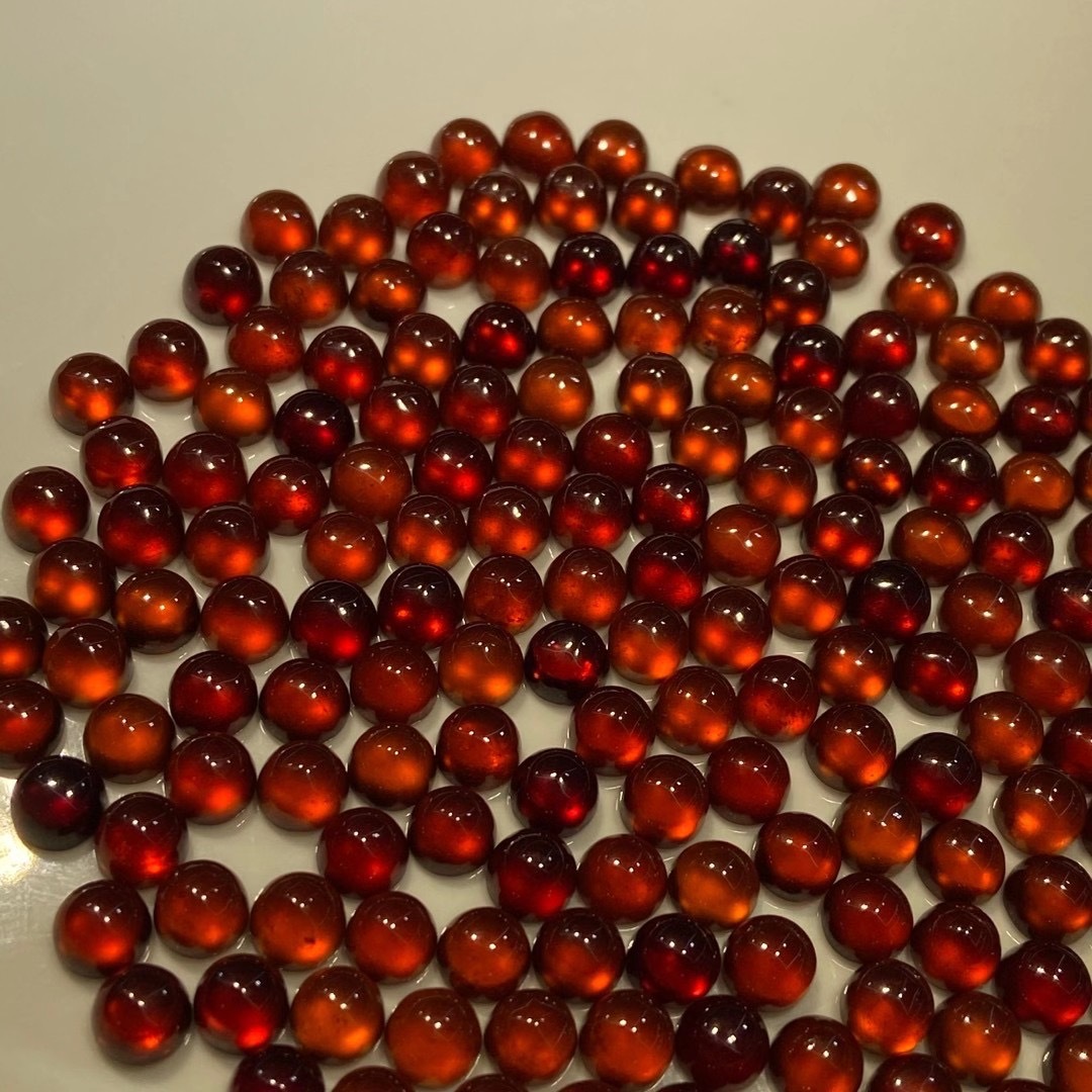 天然水晶石石榴石圆形戒面橙石榴石耳钉戒指裸石橙红通透晶体